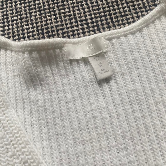 H&M sweater - Picture 3 of 4